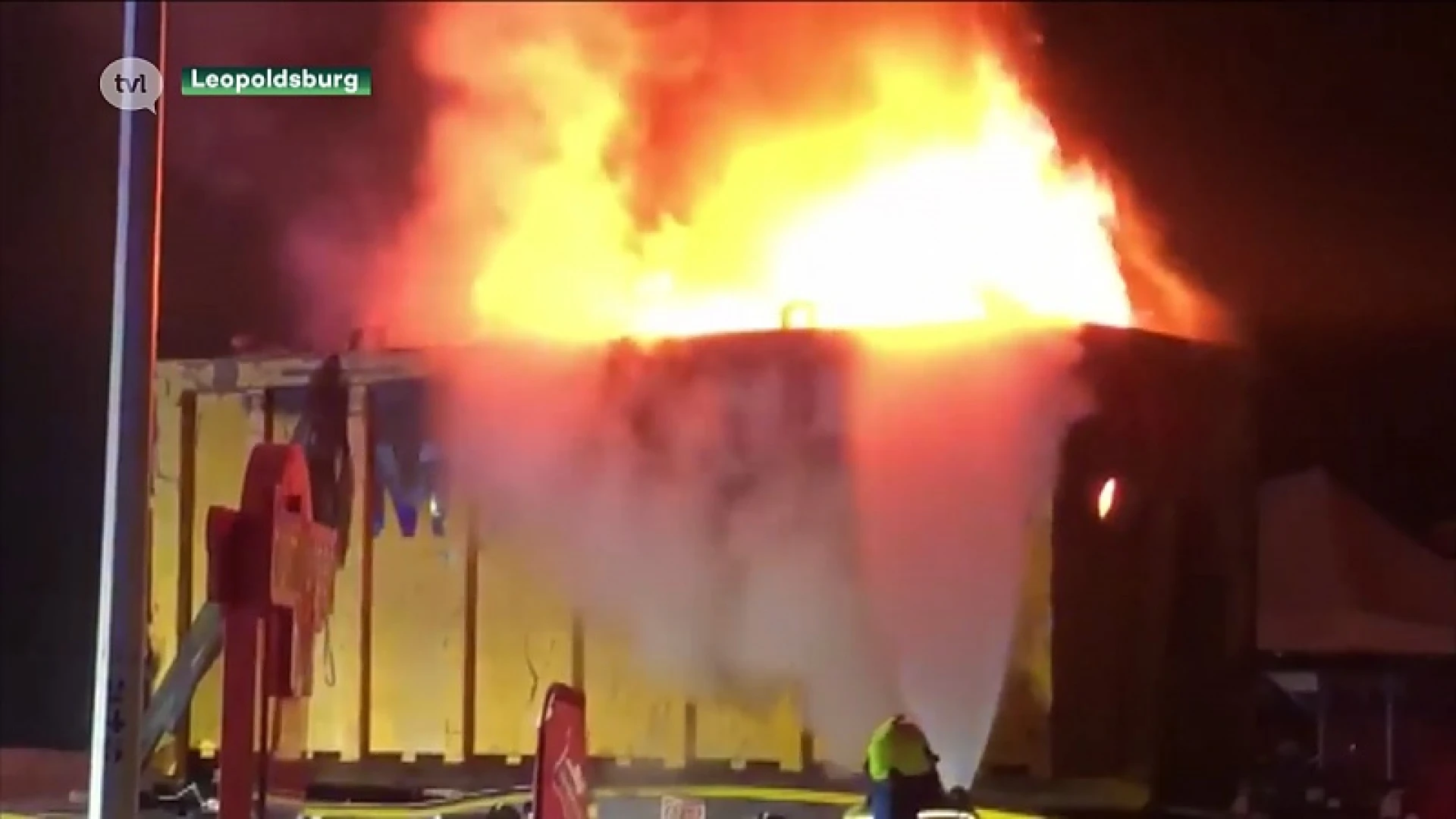 Alerte voorbijganger waarschuwt trucker in Beringen dat voertuig in brand staat