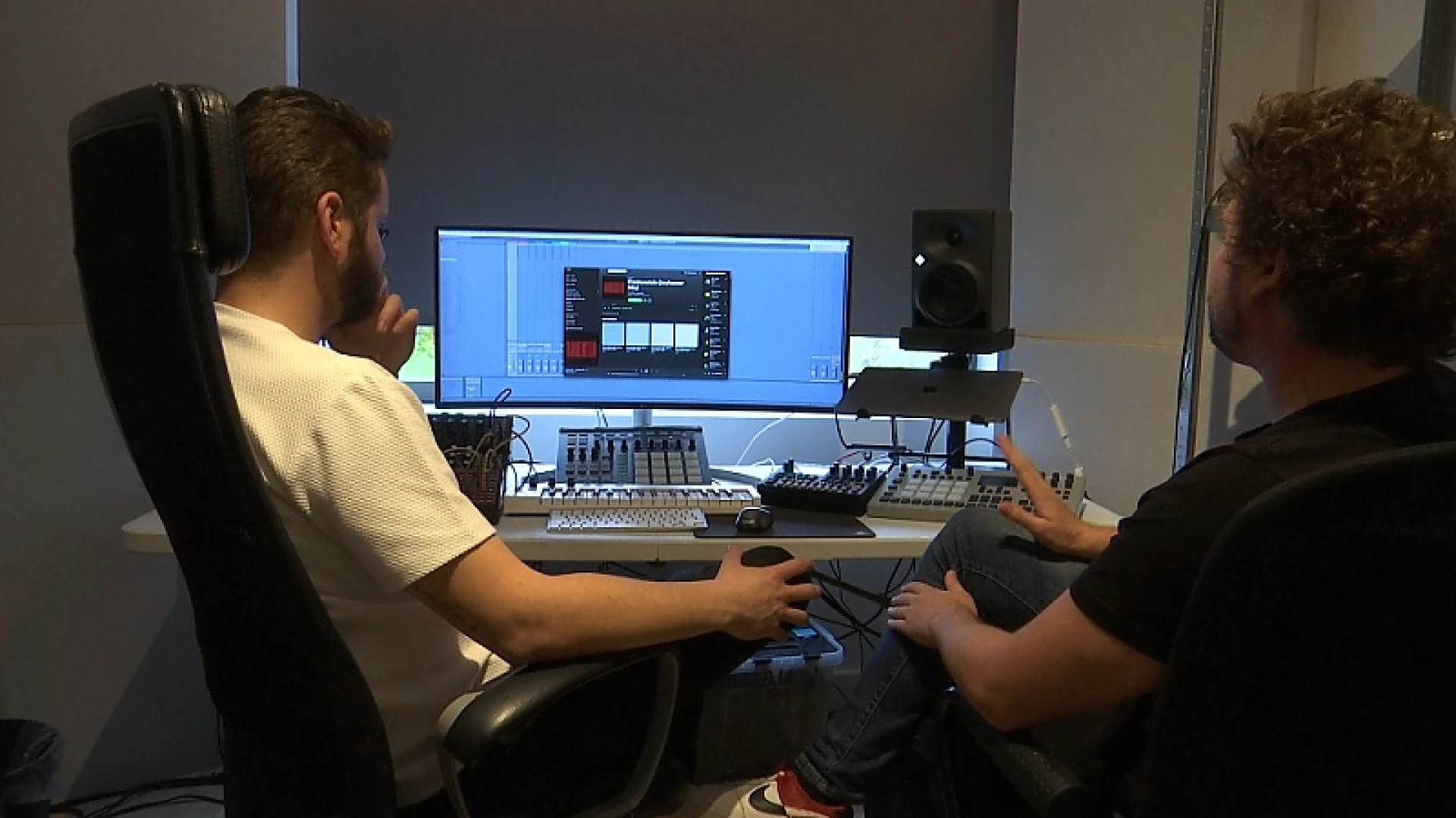 DJ-duo uit Bilzen neemt track op met Editors
