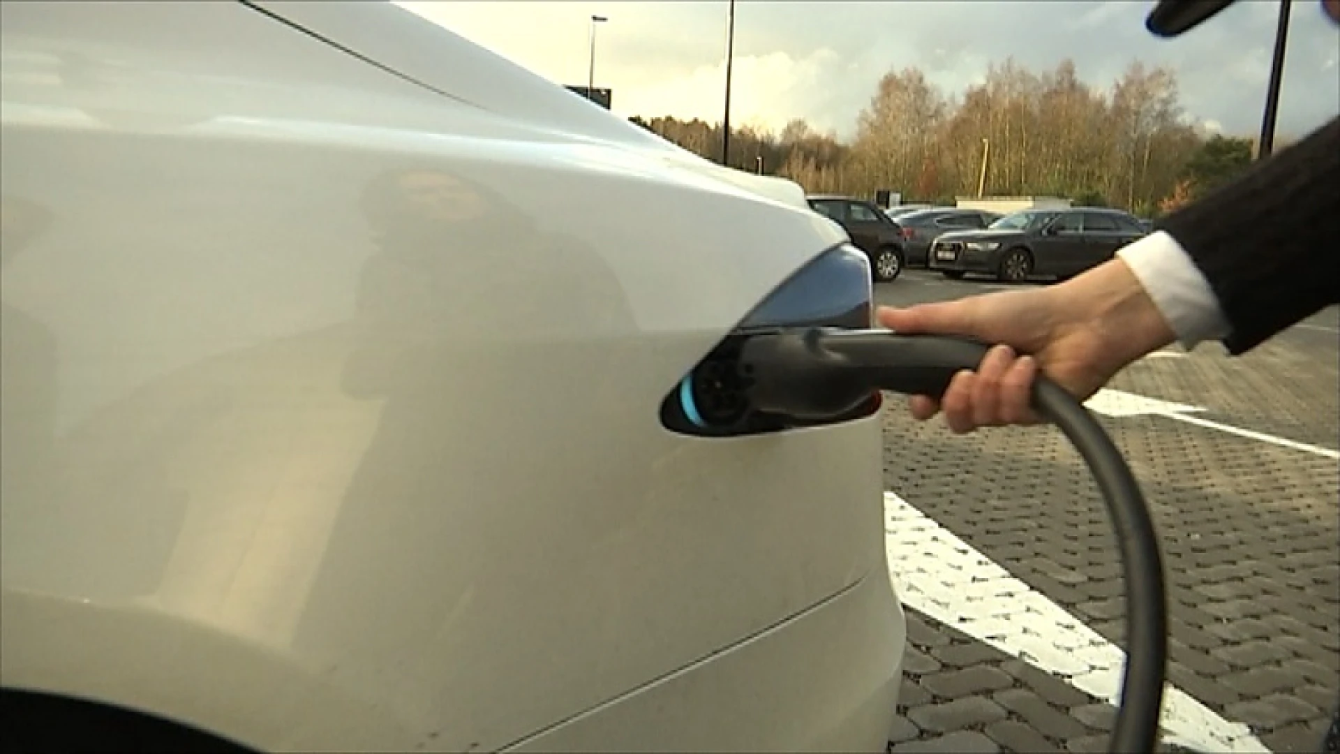 Group Bruno stelt voor 30.000 laadpalen te installeren aan tankstations