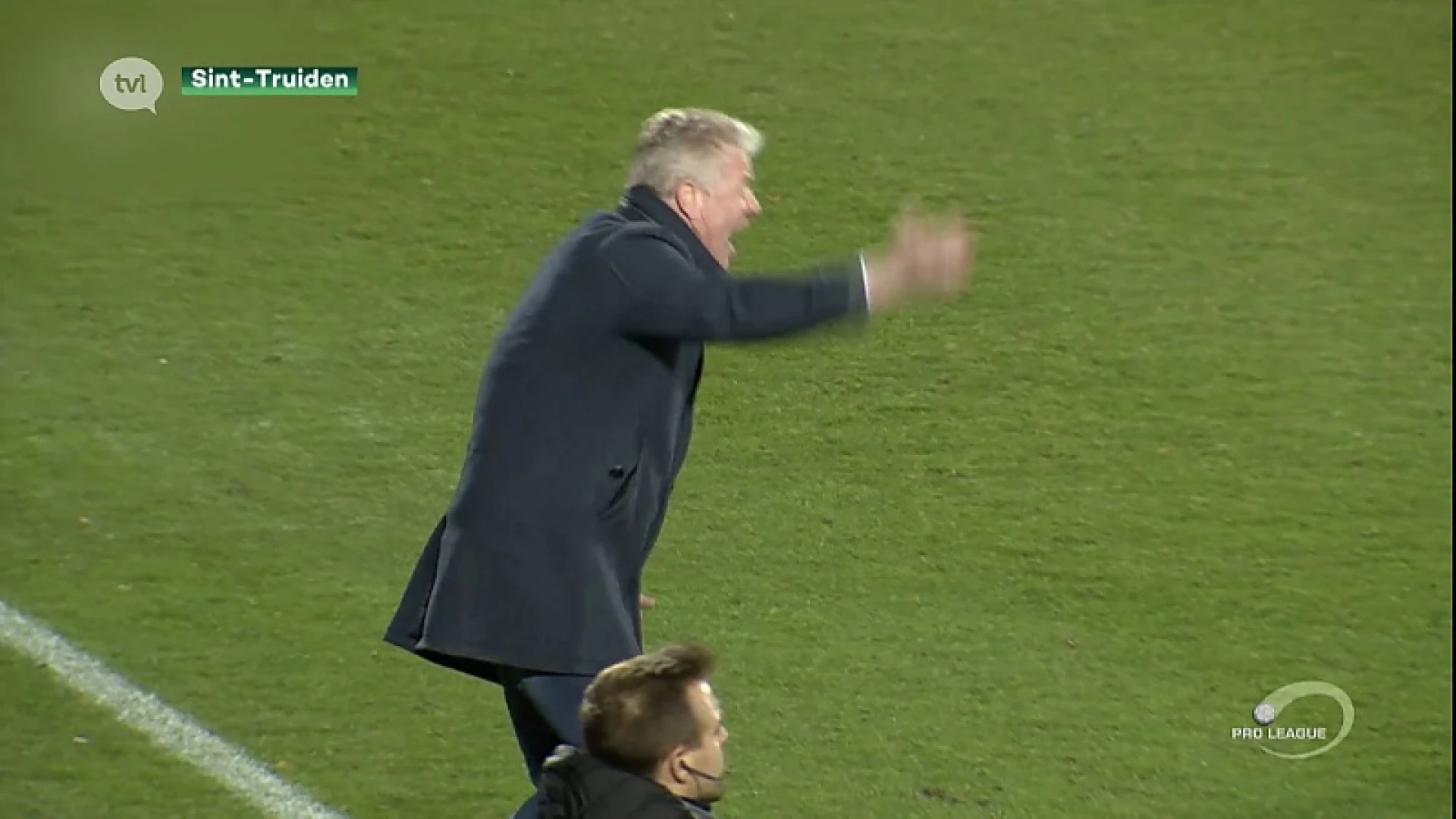 Peter Maes trainer van STVV