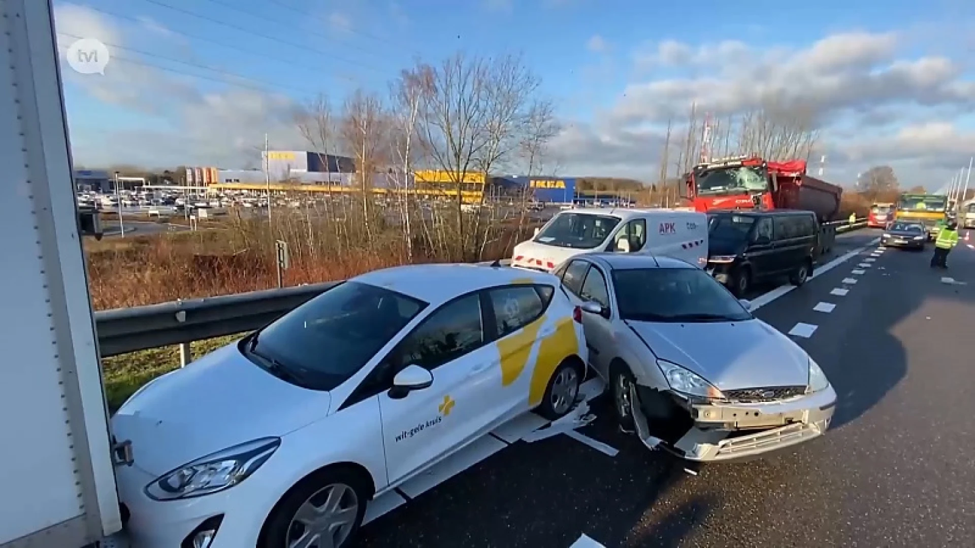 Zes bestuurders betrokken bij zware kettingbotsing E313