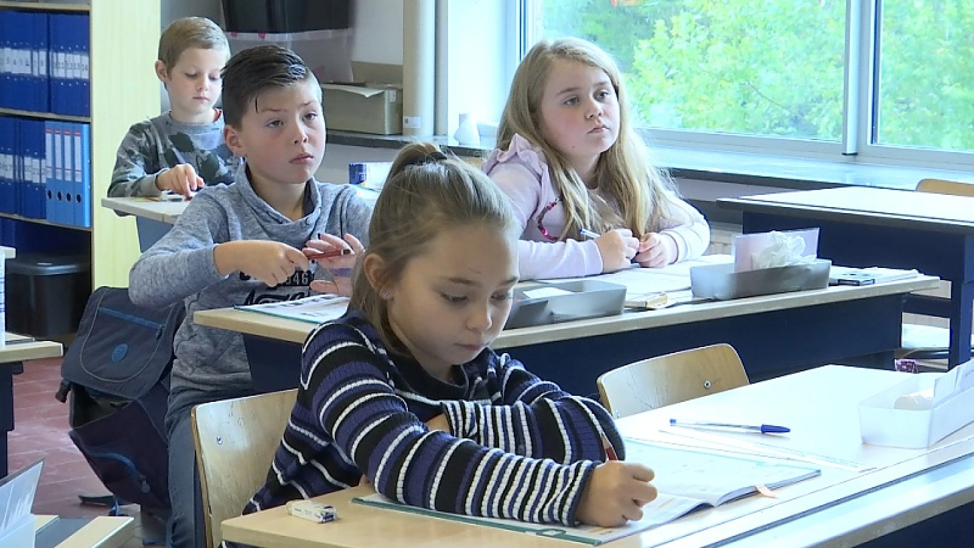 Onderwijsvakbond wil strengere maatregelen. "Kwestie van tijd voordat Britse coronavariant opduikt in Limburgse scholen"