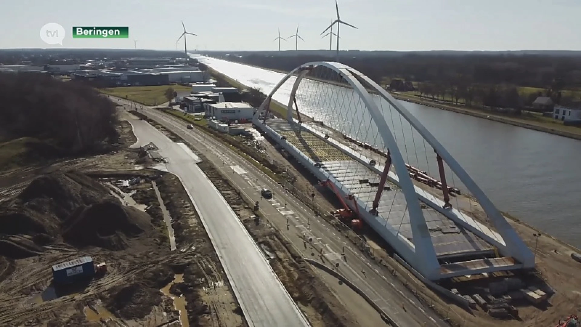 Enorme brug in Beringen bijna klaar om over Albertkanaal geplaatst te worden