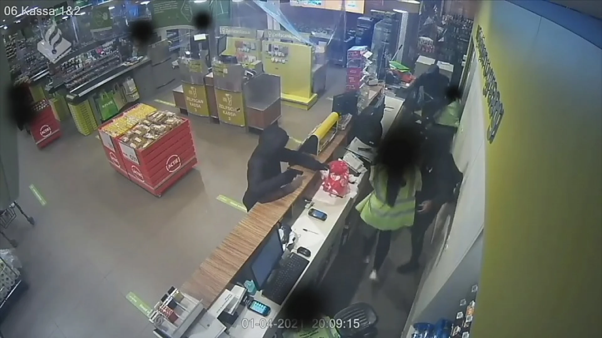 Noord-Limburgse politiezones op zoek naar dader van overval in Budel