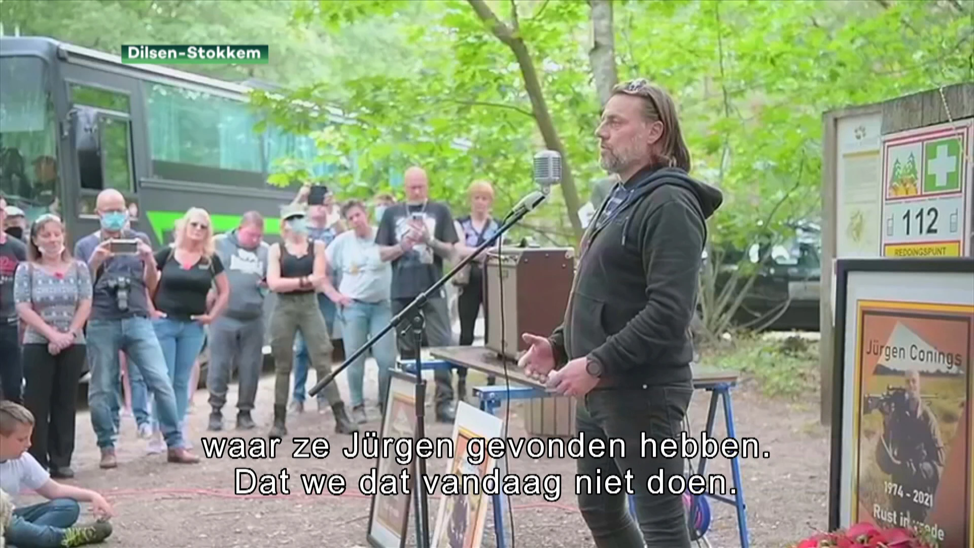 Ondanks verbod brengen sympathisanten eerbetoon aan Jürgen Conings aan Dilserbos