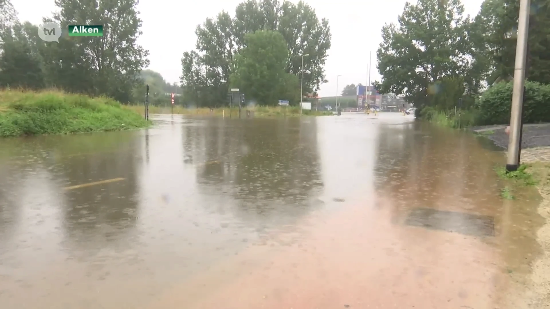 WATEROVERLAST: Chaos op N80, vijftigtal straten afgesloten in Hasselt