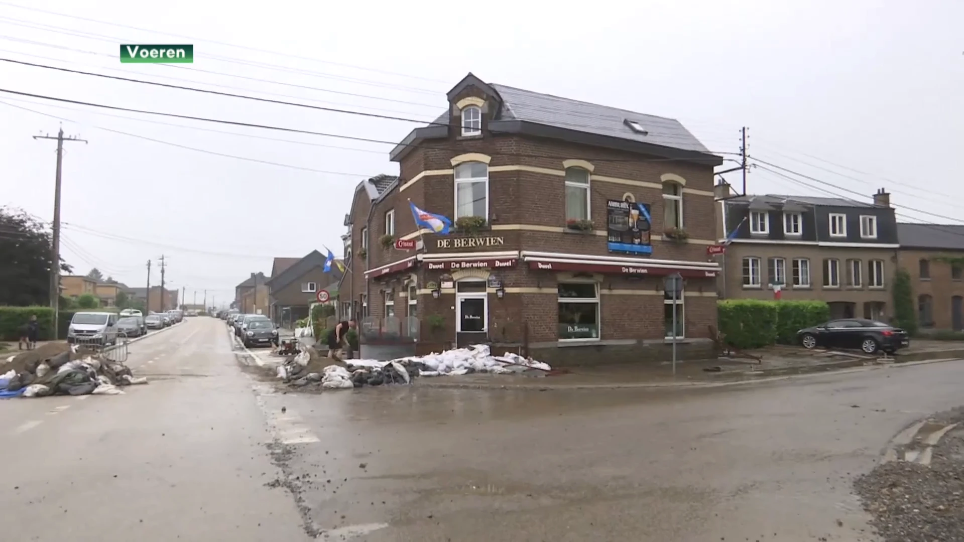 Café De Berwien in Moelingen moet noodgedwongen sluiten door wateroverlast.