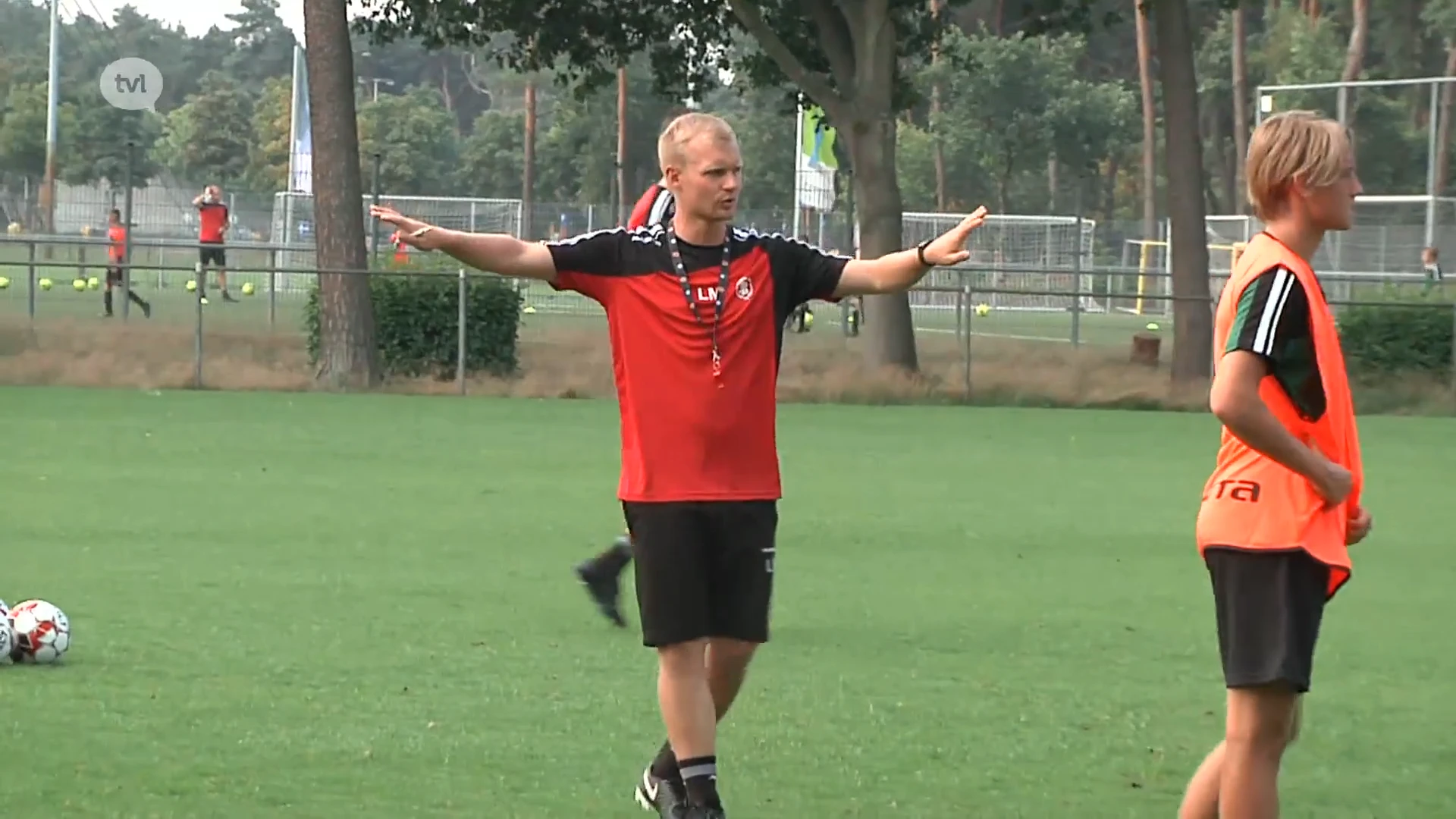Trainer Liam Manning verlaat Lommel SK voor MK Dons