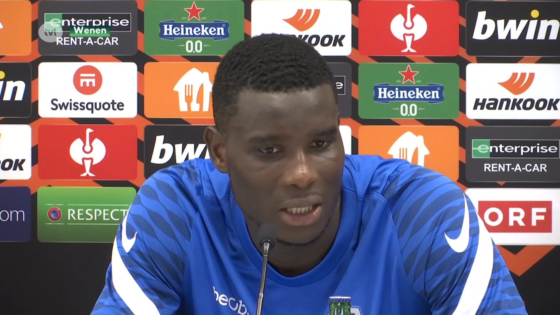 Onuachu bezorgt Racing Genk drie punten in Wenen