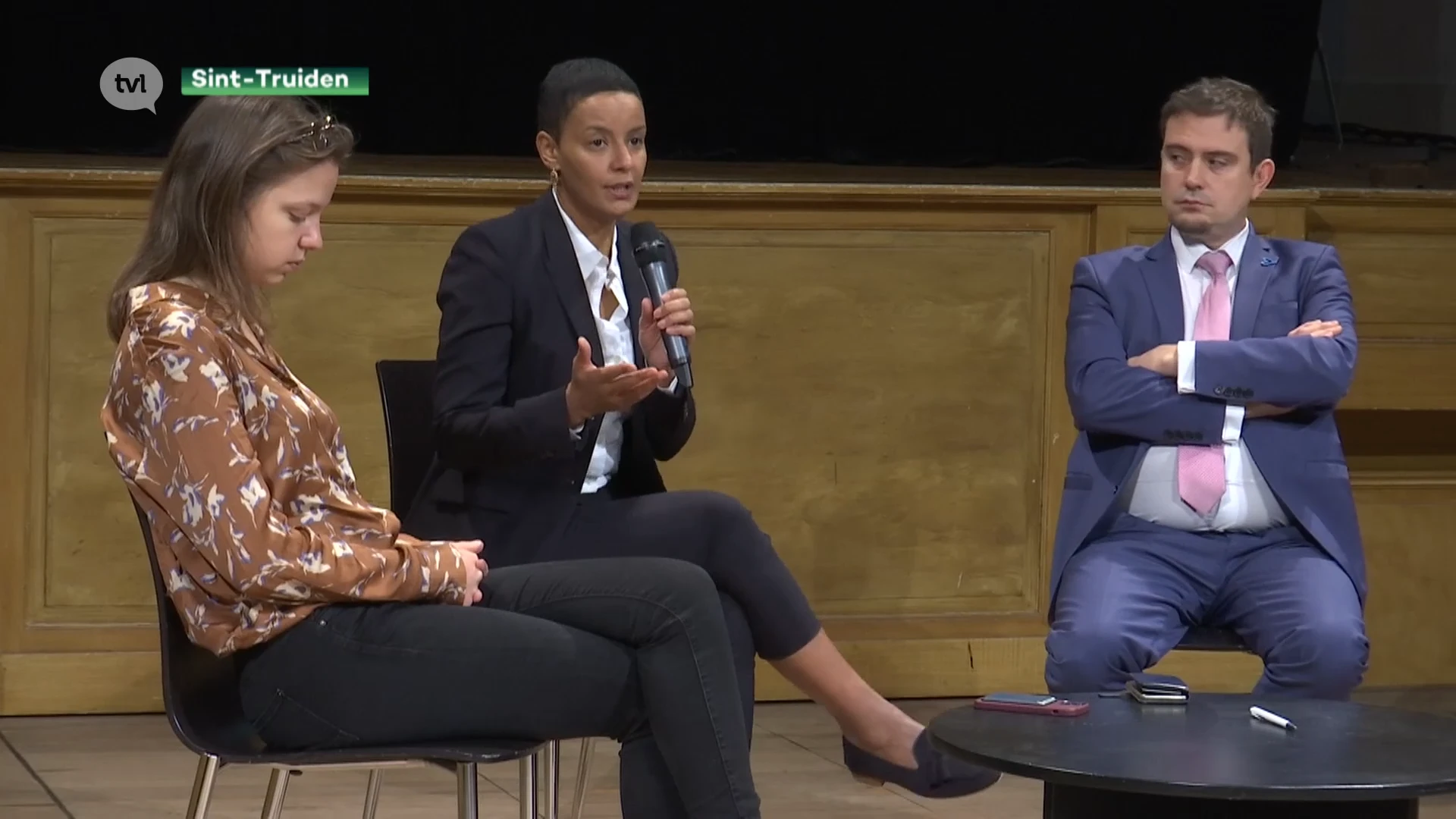 Minister van Ontwikkelingssamenwerking Meryame Kitir is tegen derde boosterprik coronavaccin: "Solidair zijn met de derde wereld"