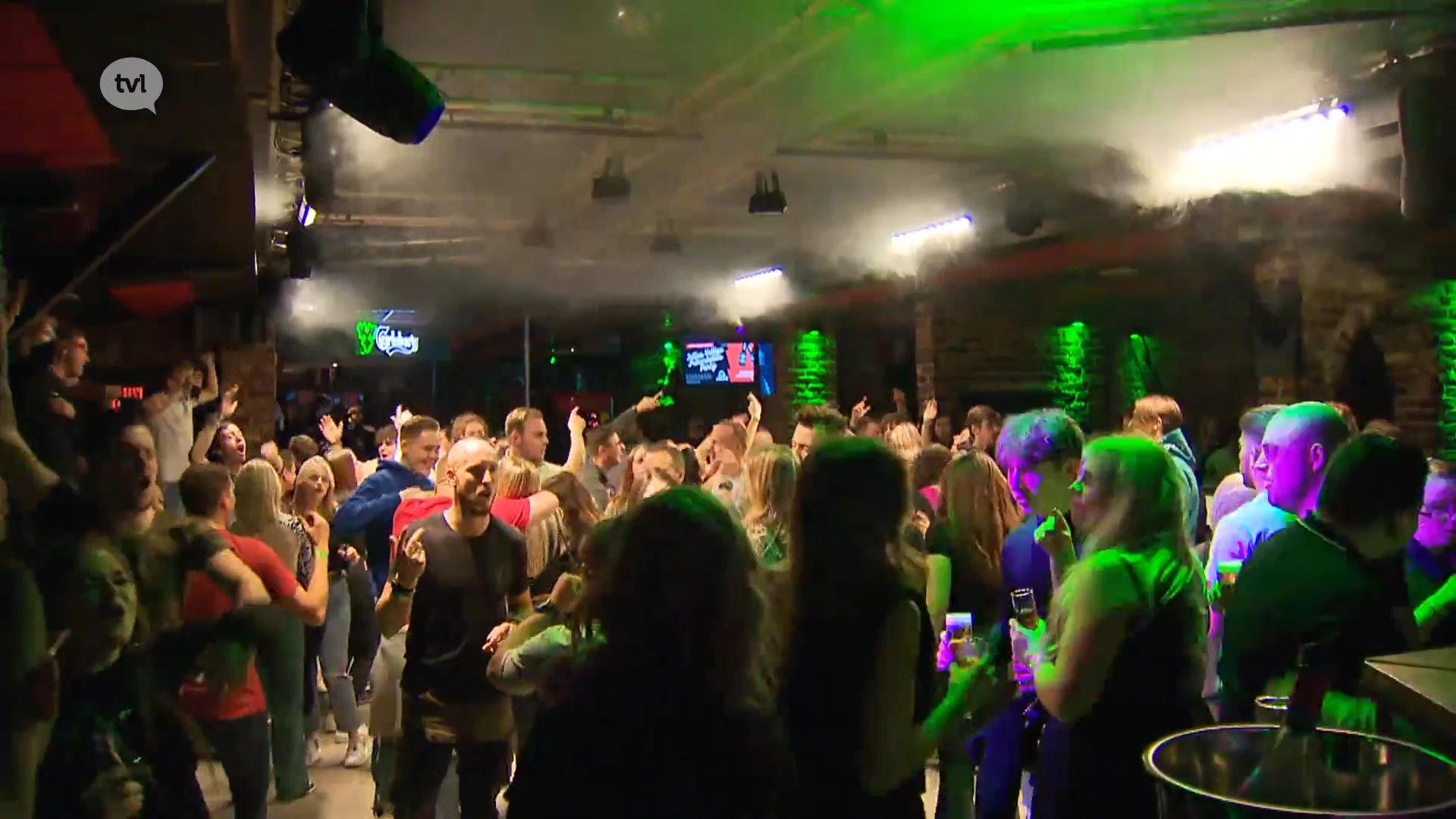 Café Café in Hasselt en discotheek Mac Queen in Borgloon testen met zelftesten