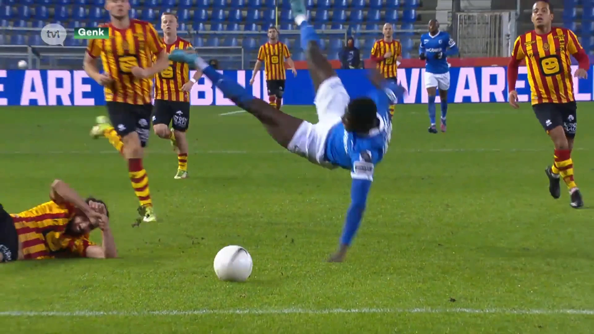 Racing Genk geeft top 4 niet op na zege tegen Mechelen