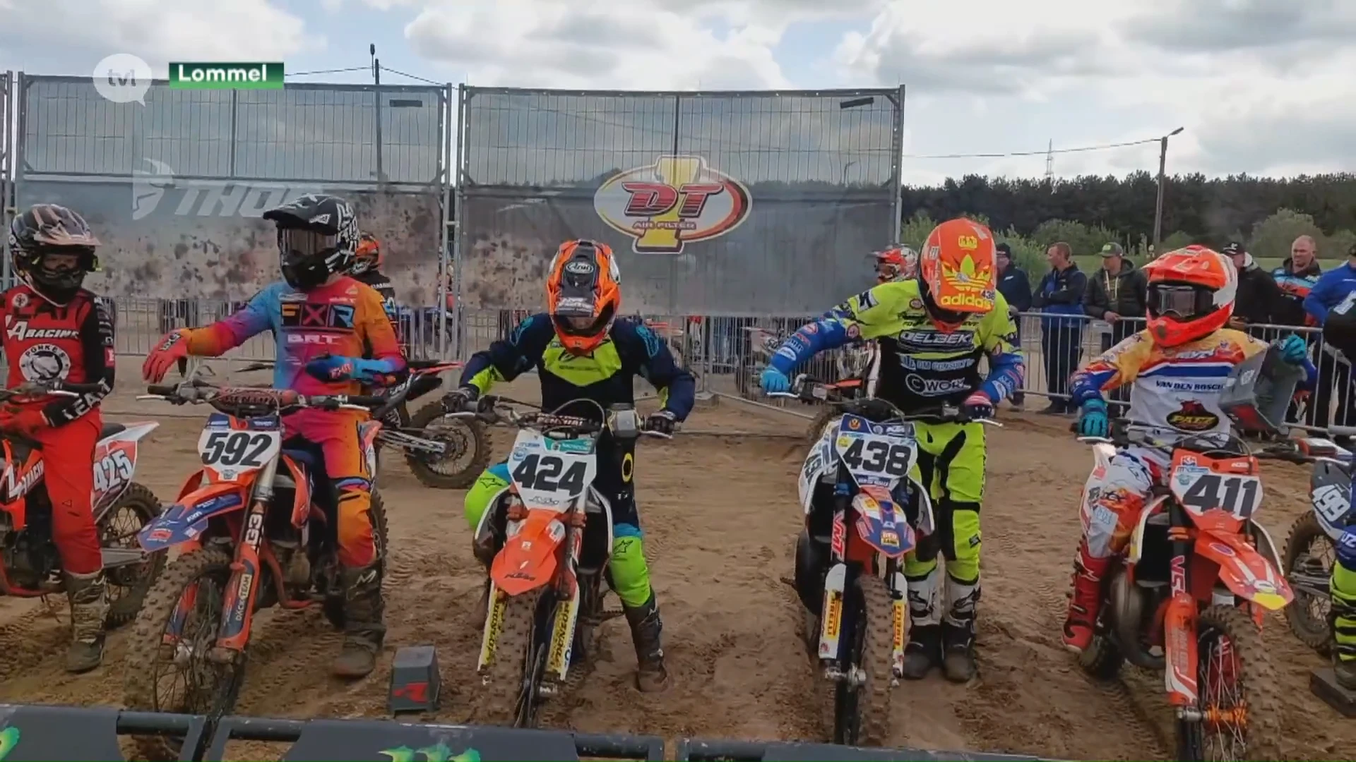 Sterren van morgen crossen in Lommel