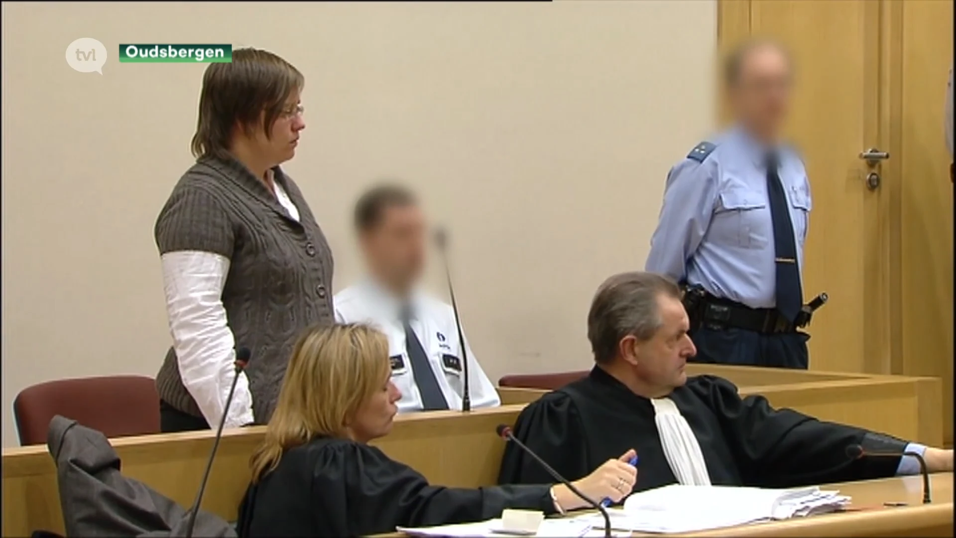 Els Clottemans is 16 jaar na parachutemoord vrij met enkelband