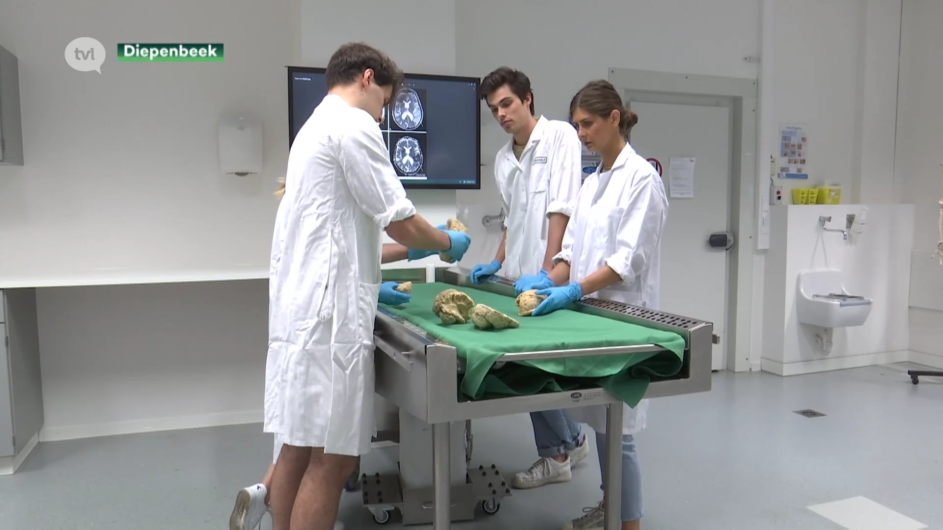 Universiteit Hasselt opent state of the art anatomiezaal met 14 snijtafels