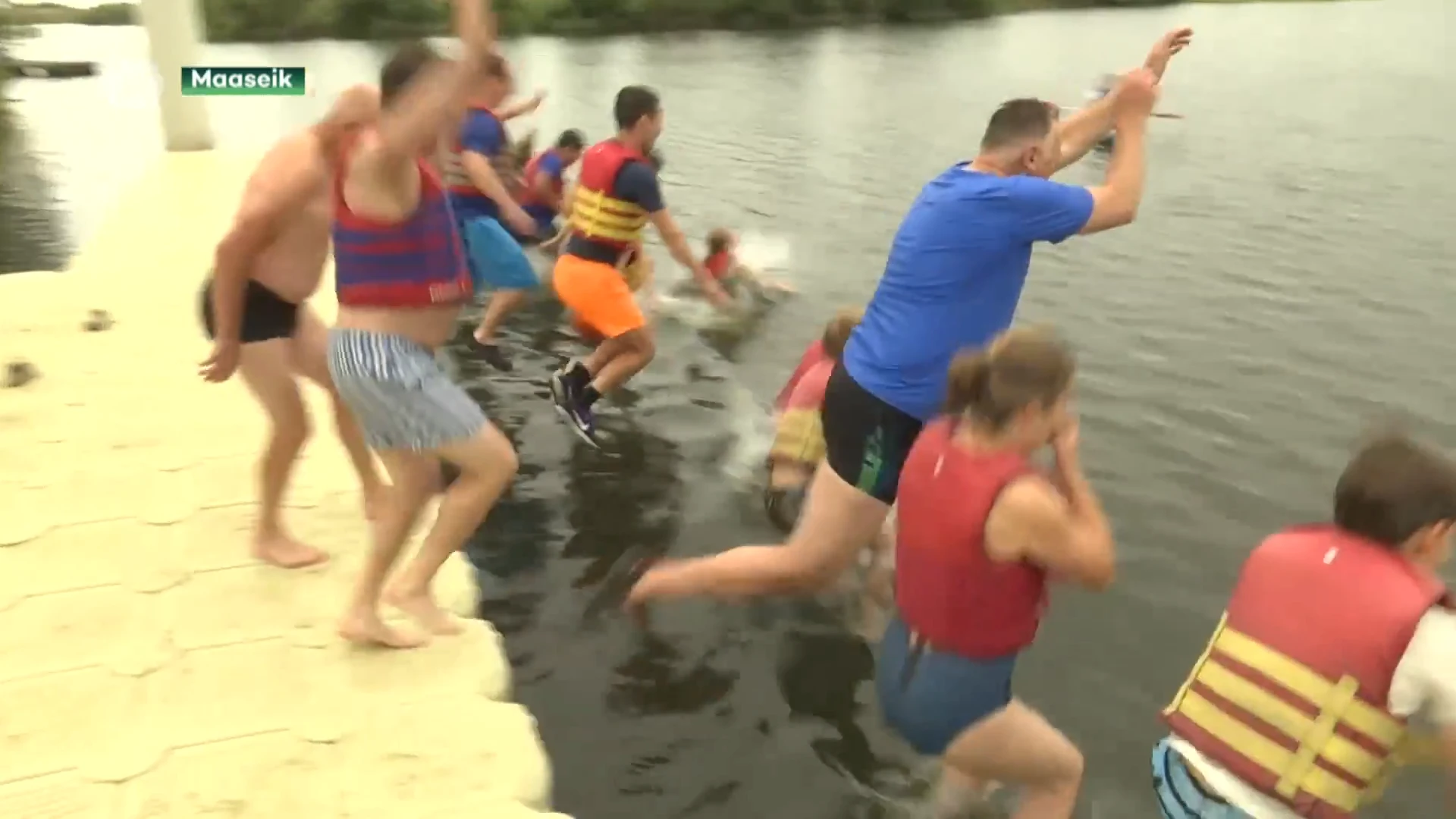 Opnieuw honderden Limburgers het water in voor de Big Jump