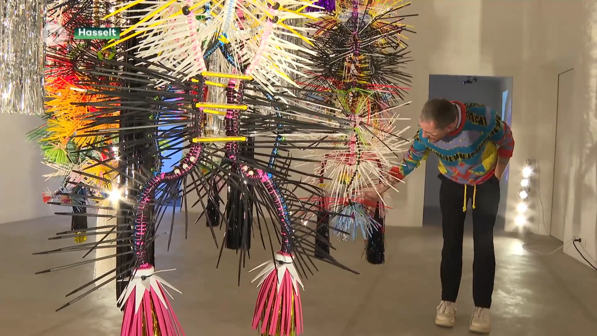 Expo 'Fitting In' in Z33 toont verschillende kleuren van identiteit