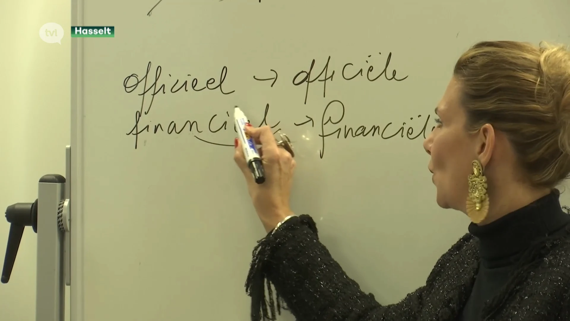 PXL-studenten krijgen bootcamp spelling voor Sinterklaasdictee