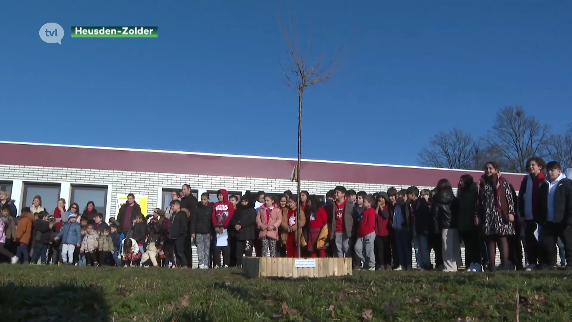 Herdenkplaat voor slachtoffers aardbeving in basisschool De Schans in Heusden-Zolder
