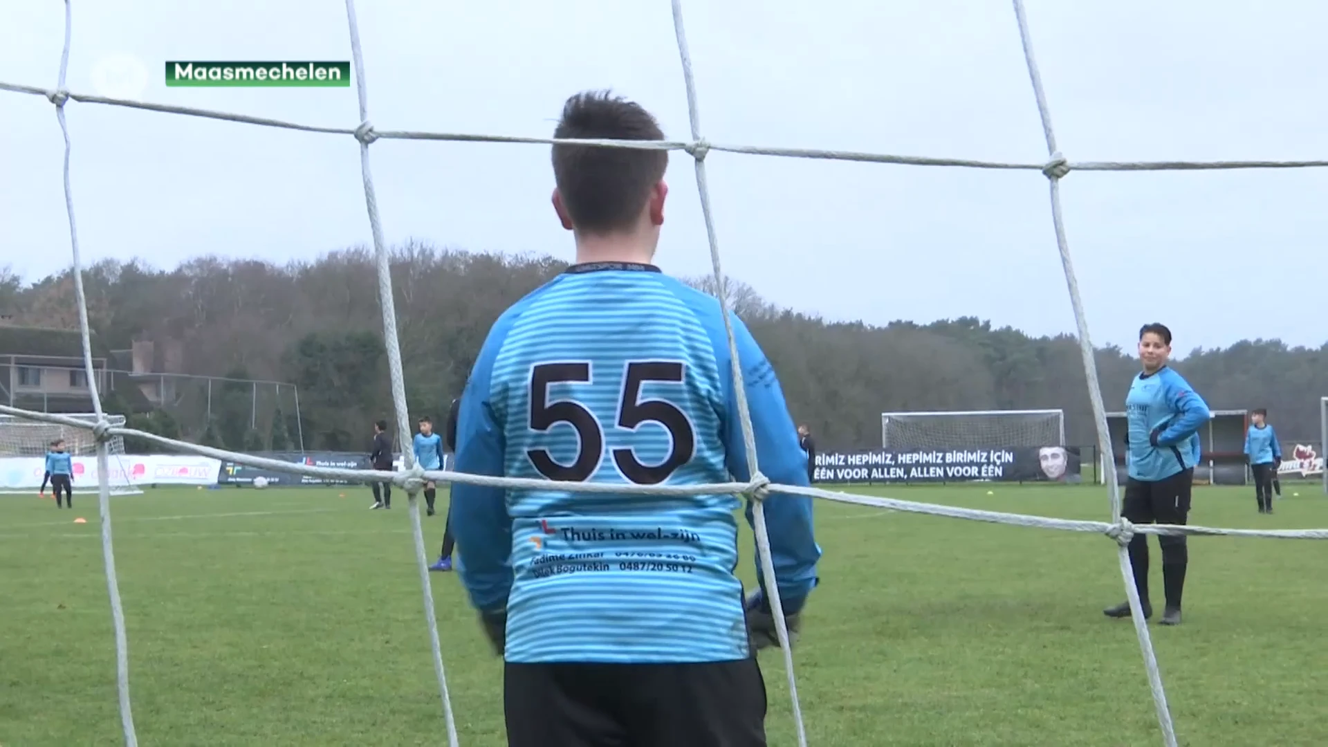 Voetballers Maasmechelen spelen voor slachtoffers aardbeving