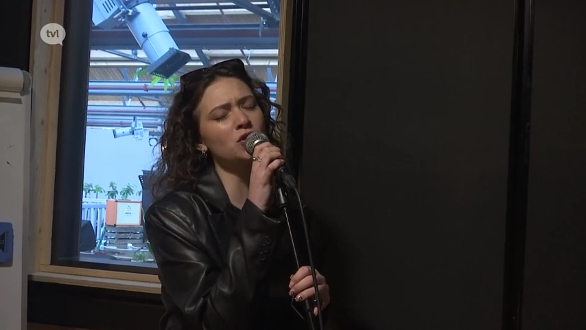 Maaseikse Lisa Andreina bouwt aan muzikale droom en speelt voorprogramma van Metejoor