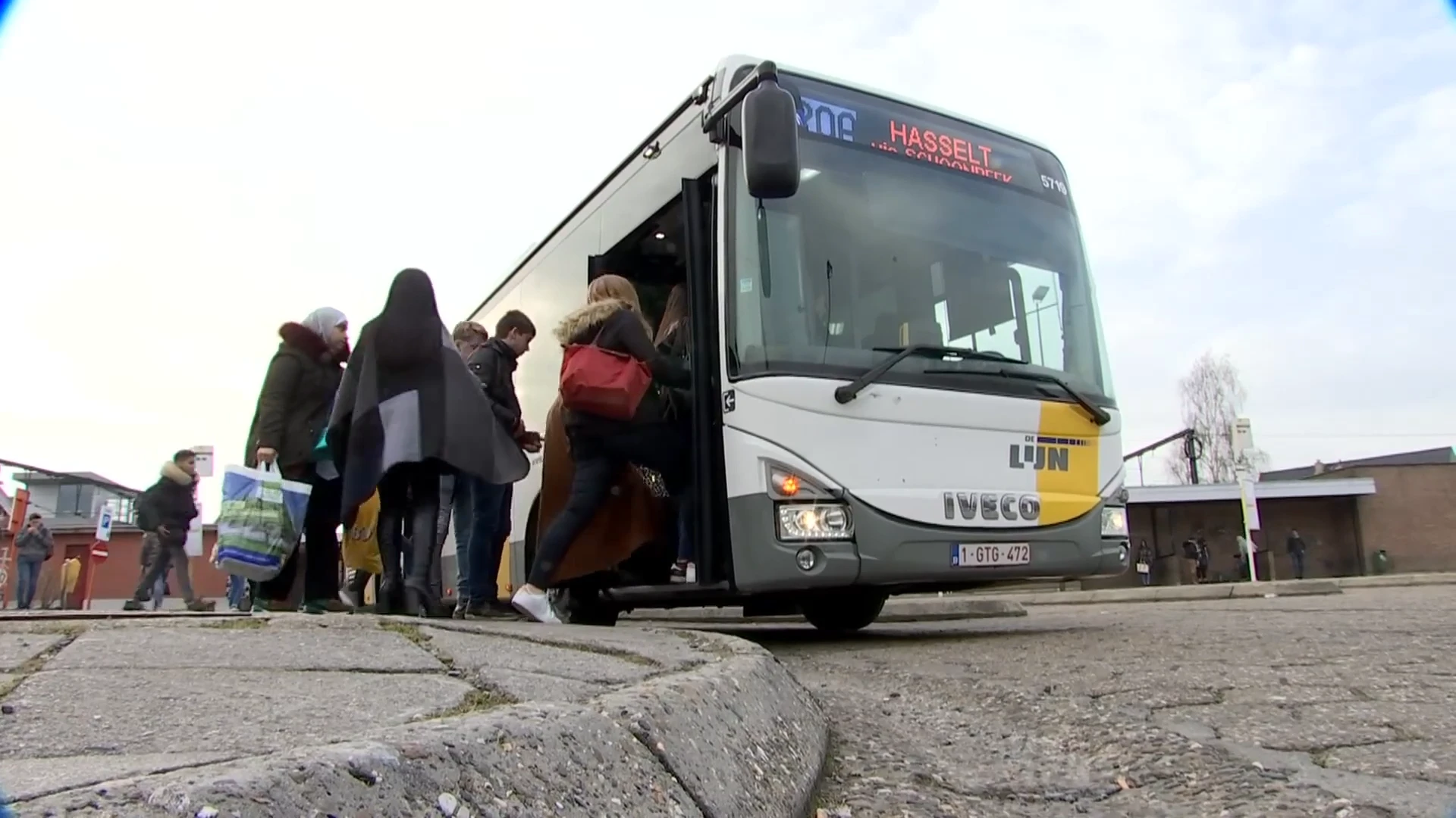 De Lijn past Limburgs routeplan aan aan studenten