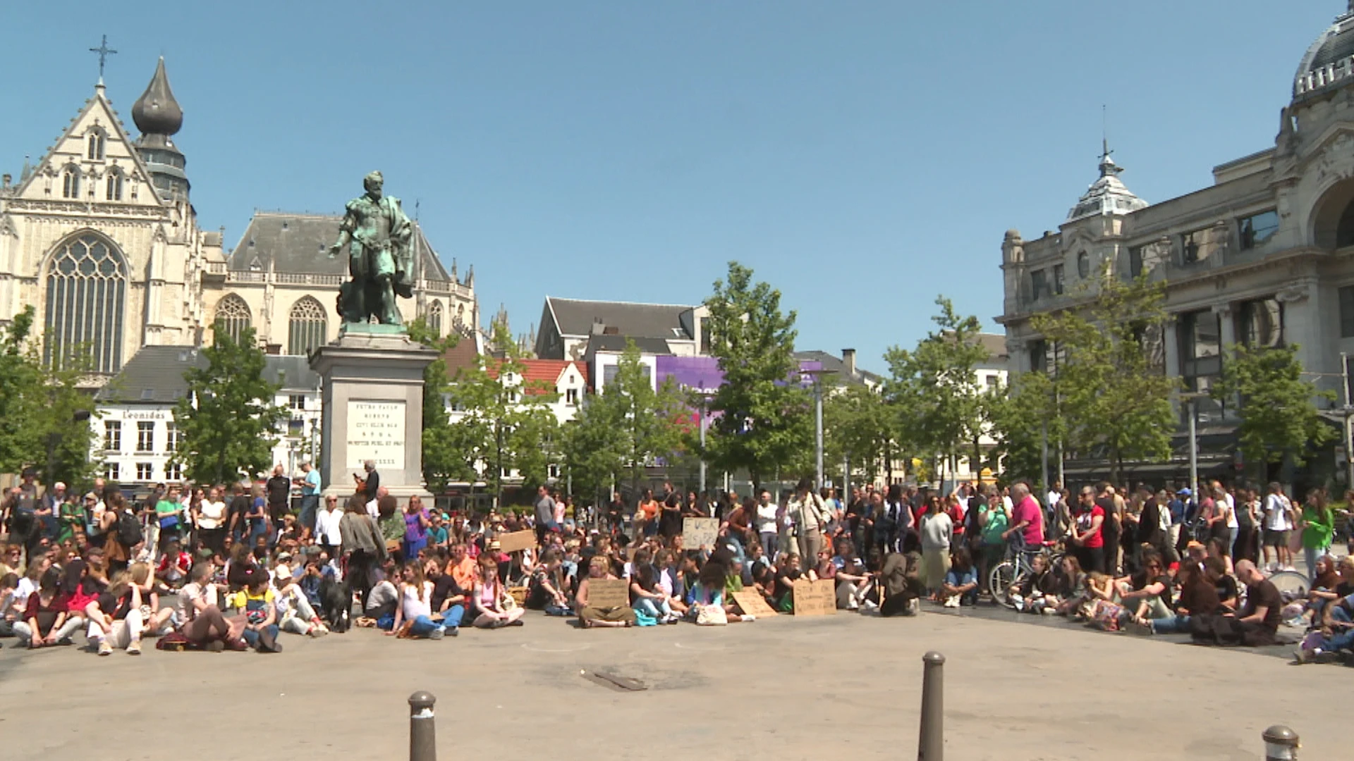 Studenten protesteren tegen uitspraak Sanda Dia