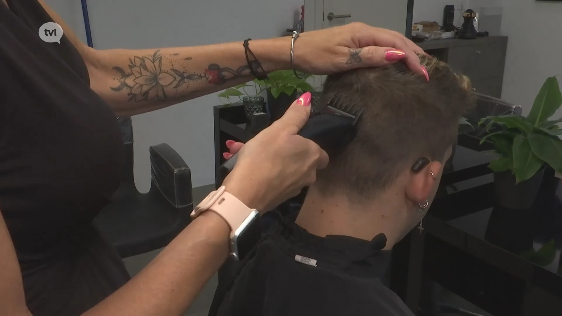 Kappers kennen lange wachttijden voor knipbeurten