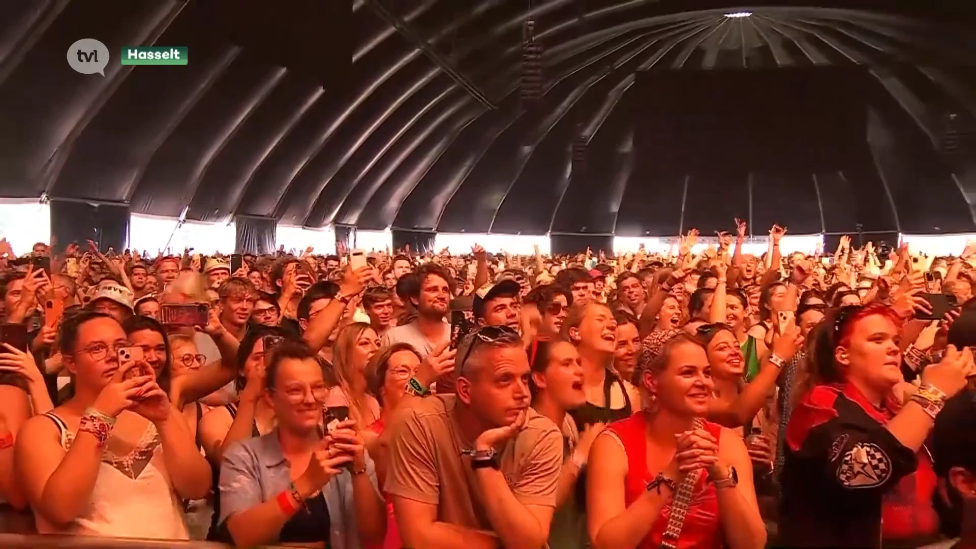 Dit was dag twee op Pukkelpop - Clouseau blijkt mysterieus popduo Tarkastaja te zijn