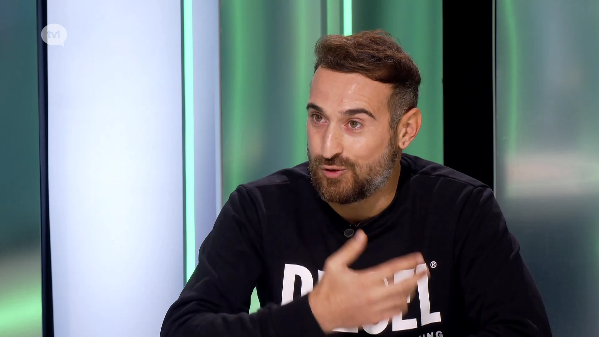 Musti Onlen kaart situatie thuisloze jongeren aan in boek 'Een Nieuw Hoofdstuk'