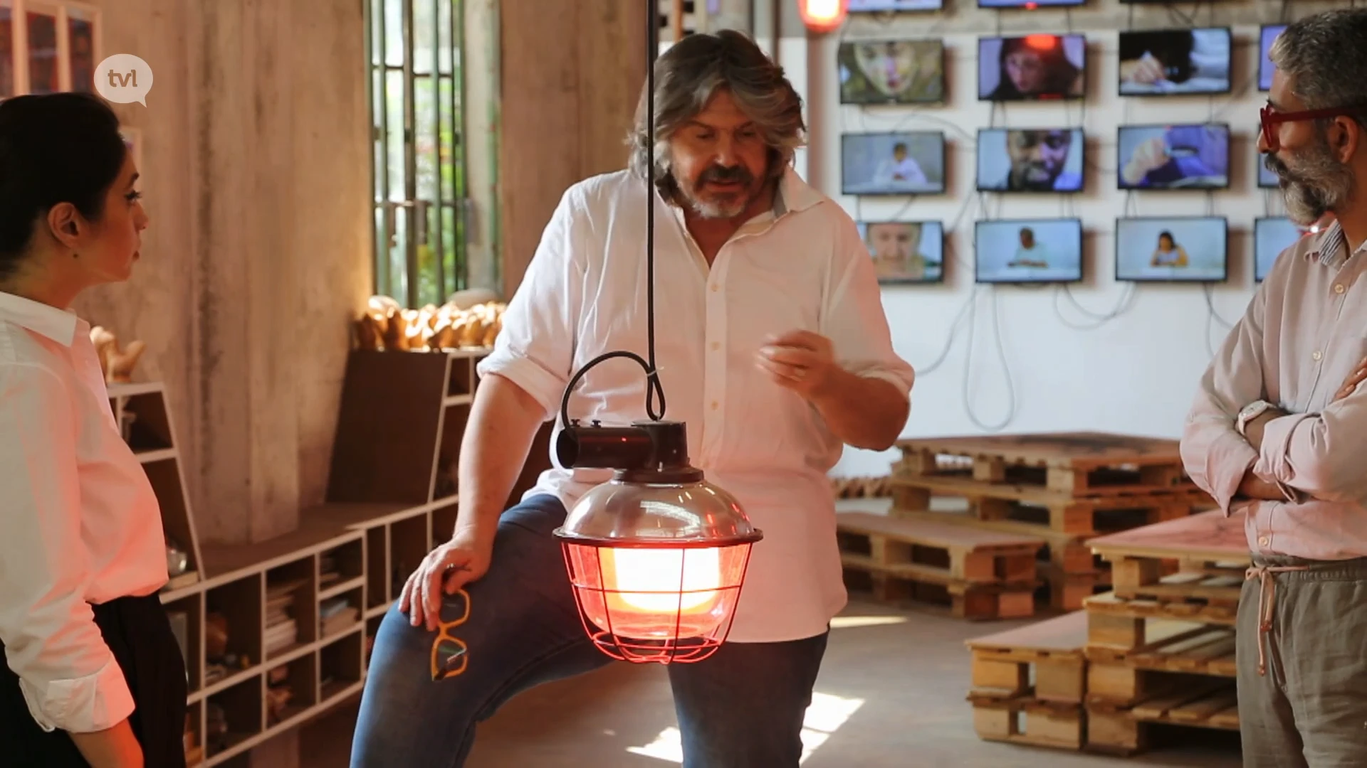 Koen Vanmechelen exposeert in Bangladesh