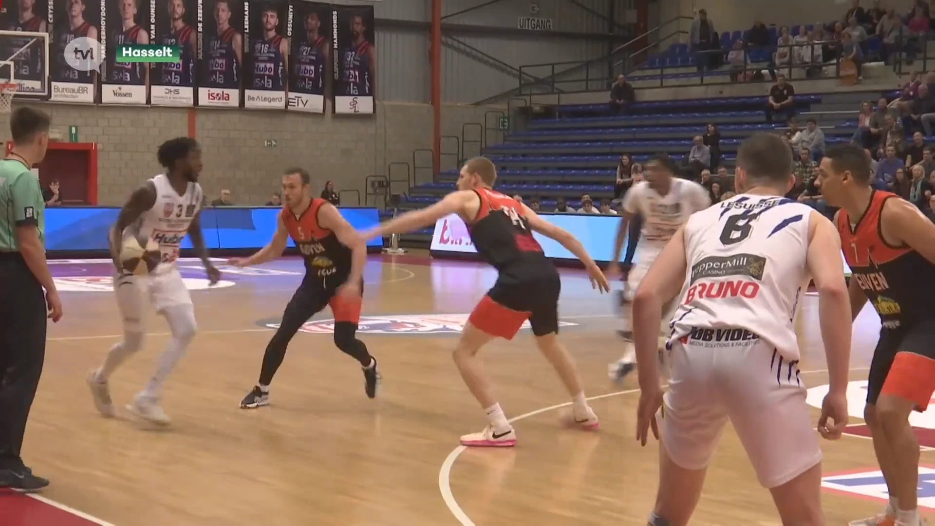 Limburg United klaar voor topper na vlotte zege tegen Leuven Bears