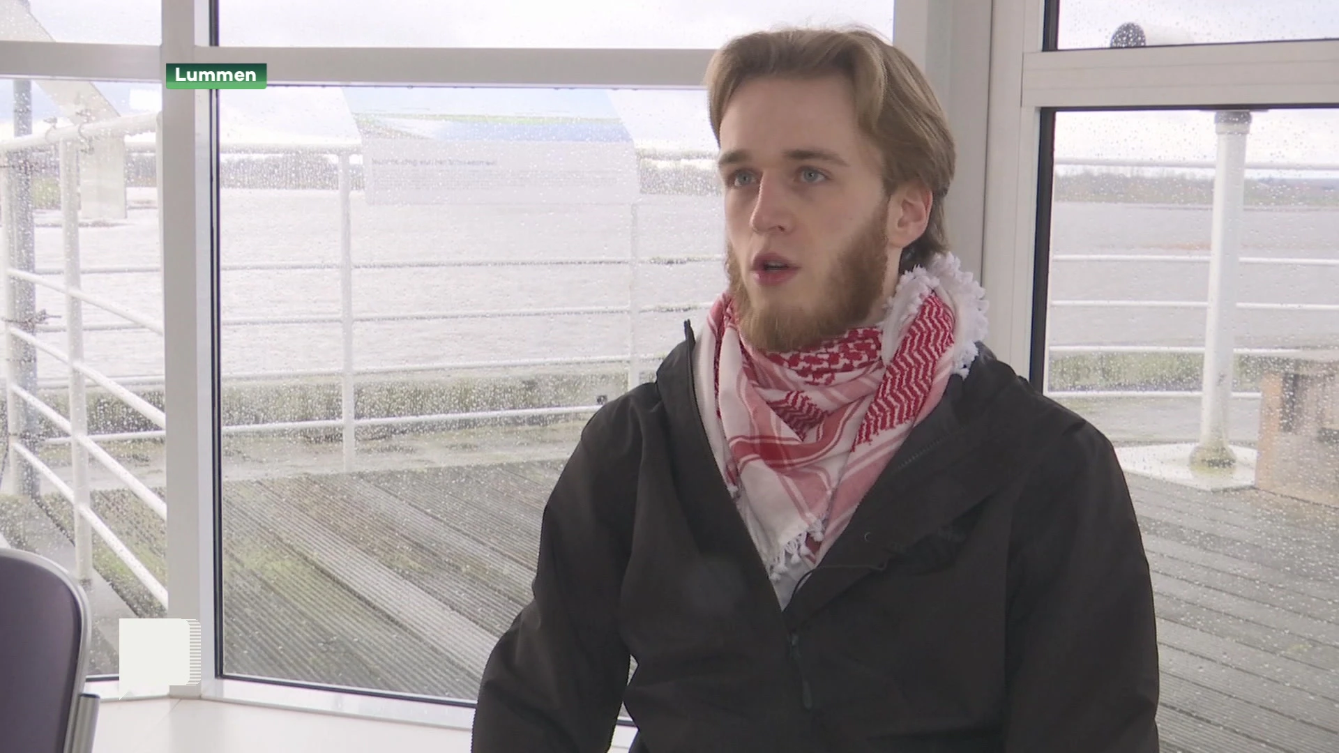 Zo moeten we de kloof tussen jongeren en politiek kleiner maken