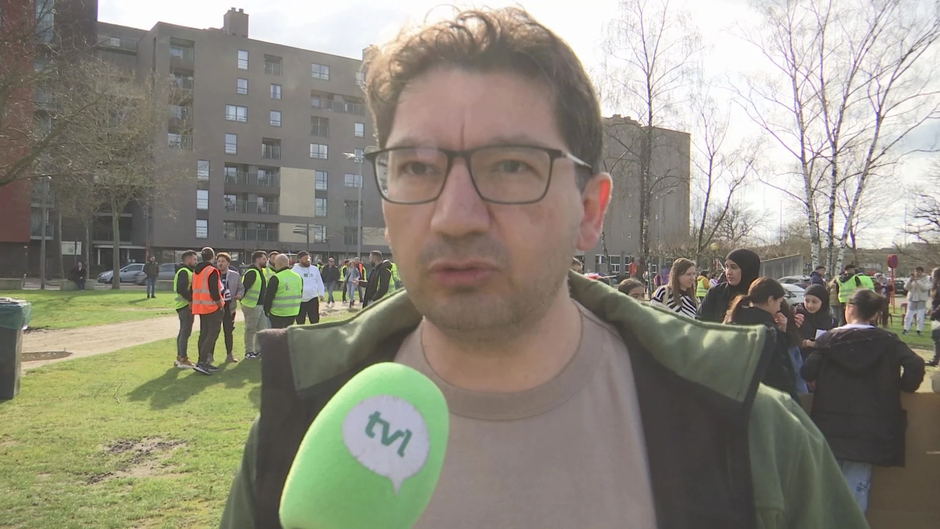 Honderden sympathisanten houden vreedzame betoging voor Palestina in Genk