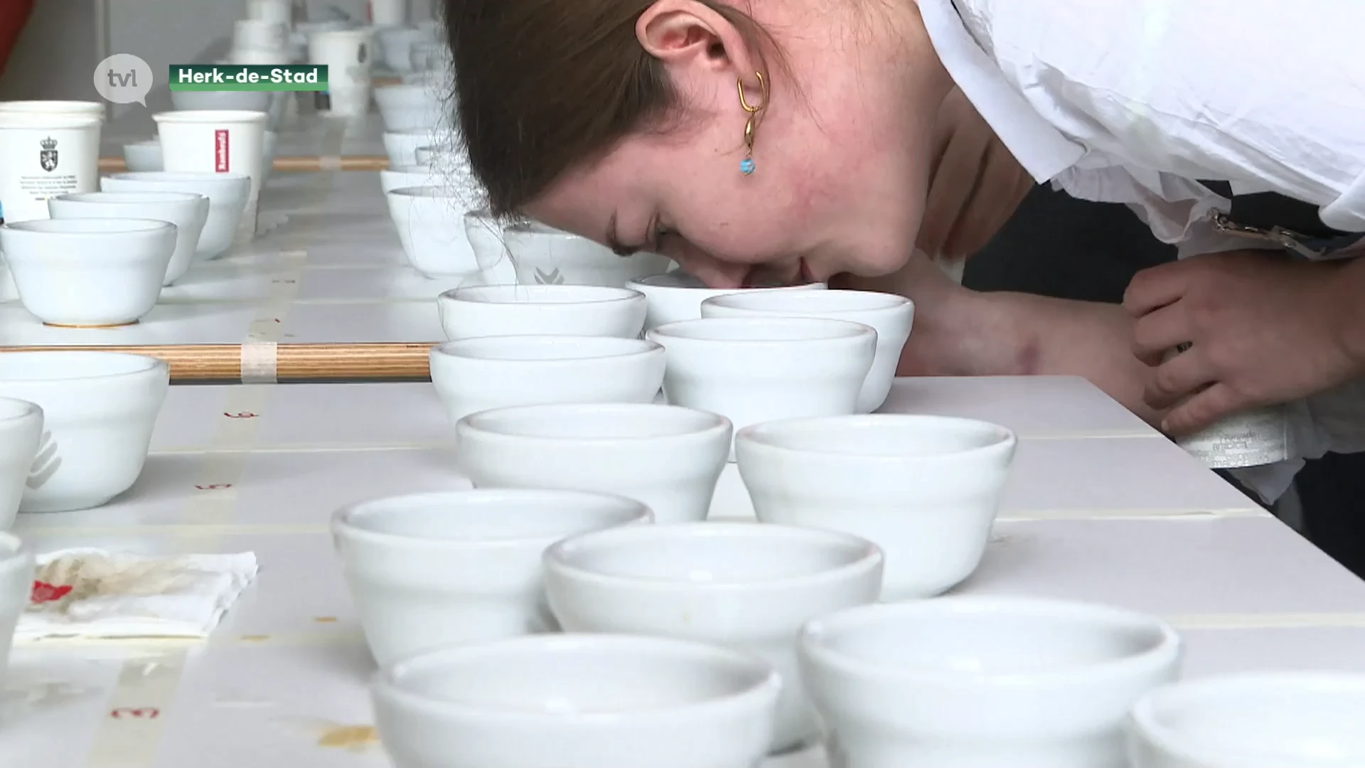 Leerlingen verschillende hotelscholen nemen deel aan koffiewedstrijd in Herk-de-Stad