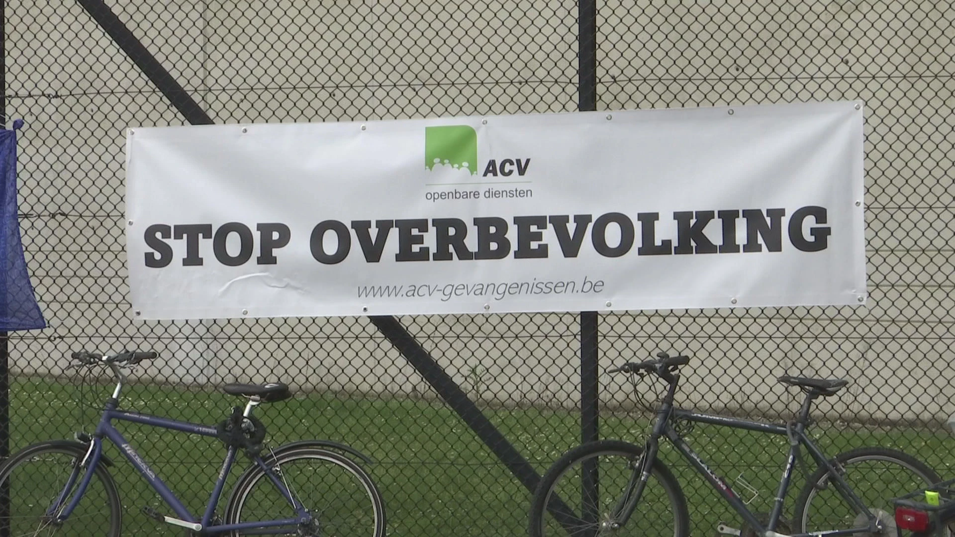 24 uren staking in gevangenis Hasselt: geen pasklare oplossing voor overbevolking