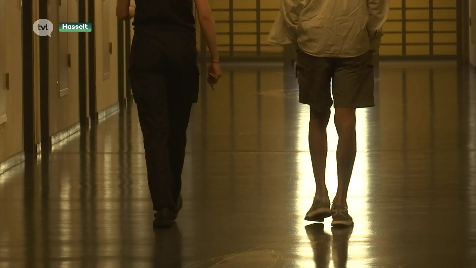 Gedetineerde getuigt vanuit gevangenis Hasselt: 'Minister belet dat wij onze vrouw en kinderen kunnen knuffelen'