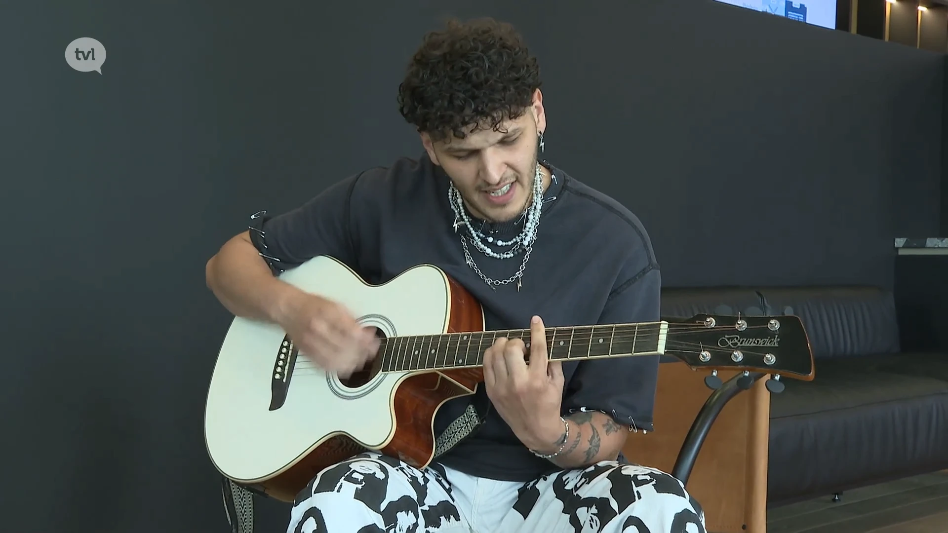 Maaseikenaar Junio Silva verwerkt moeilijke periode op nieuw album
