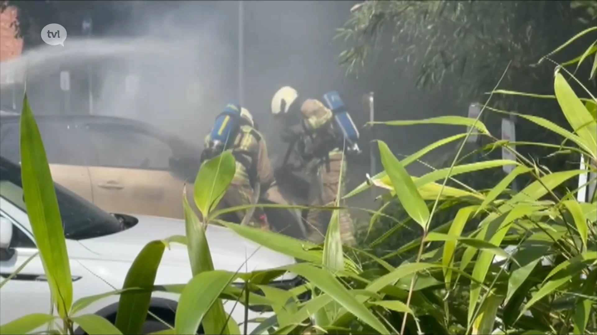 Twee auto's branden uit aan Hasseltse Grote Ring