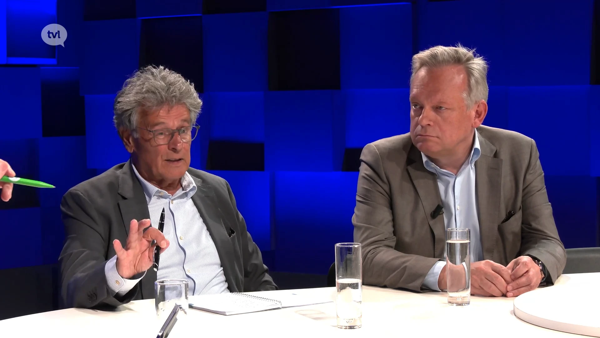 Analyse: "Open Vld en Groen moeten vechten om te overleven"