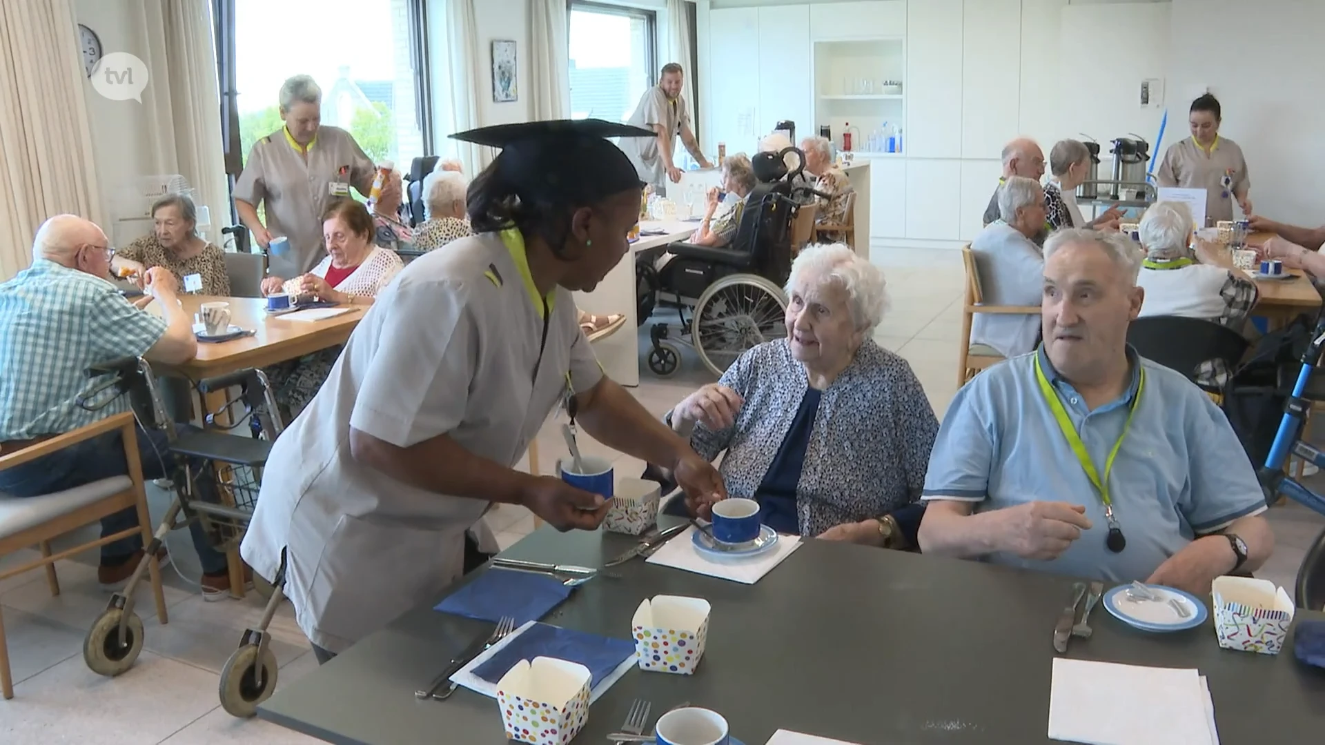 Zorggroep VitaS leidt zelf zorgkundigen op om personeelstekort op te vangen