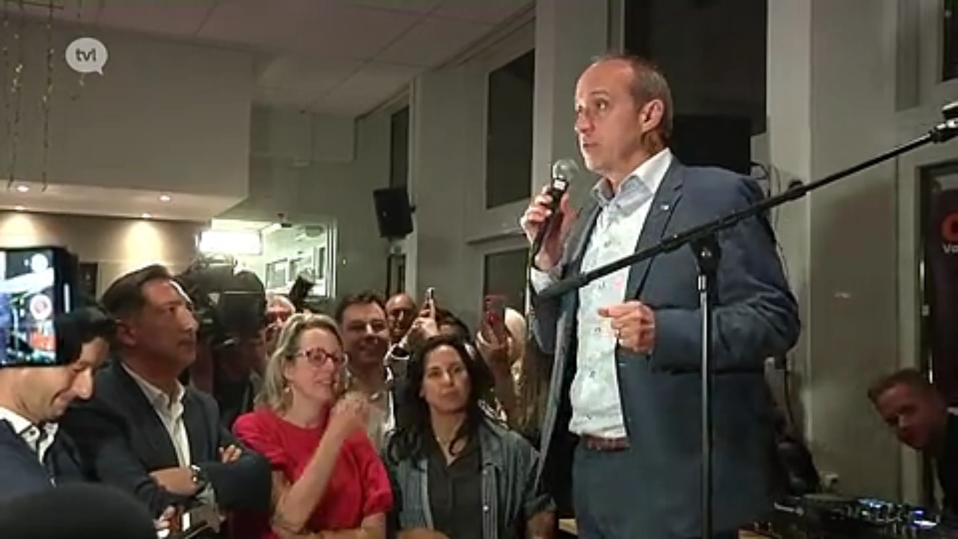 Wim Dries (cd&v) wint van Zuhal Demir (N-VA) in Genk, Demir wil coalitie vormen met cd&v