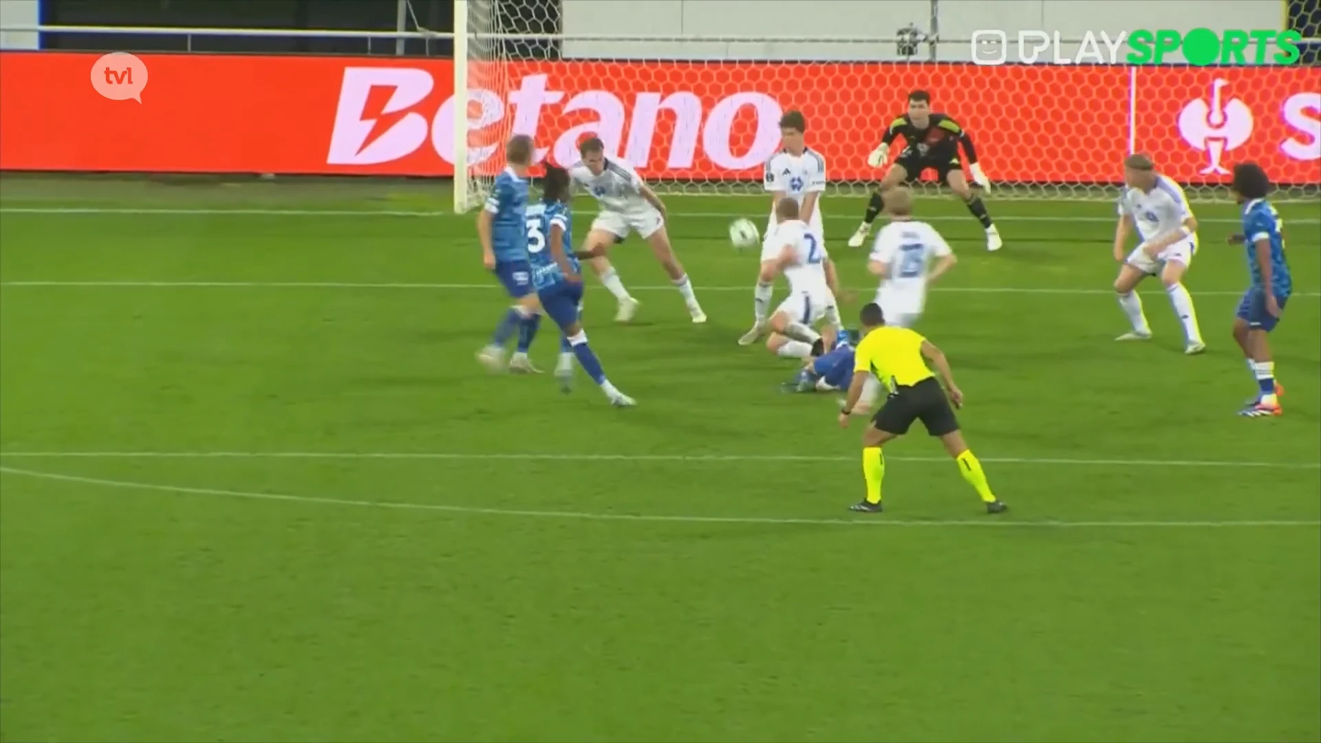 Racing Genk legt druk bij AA Gent