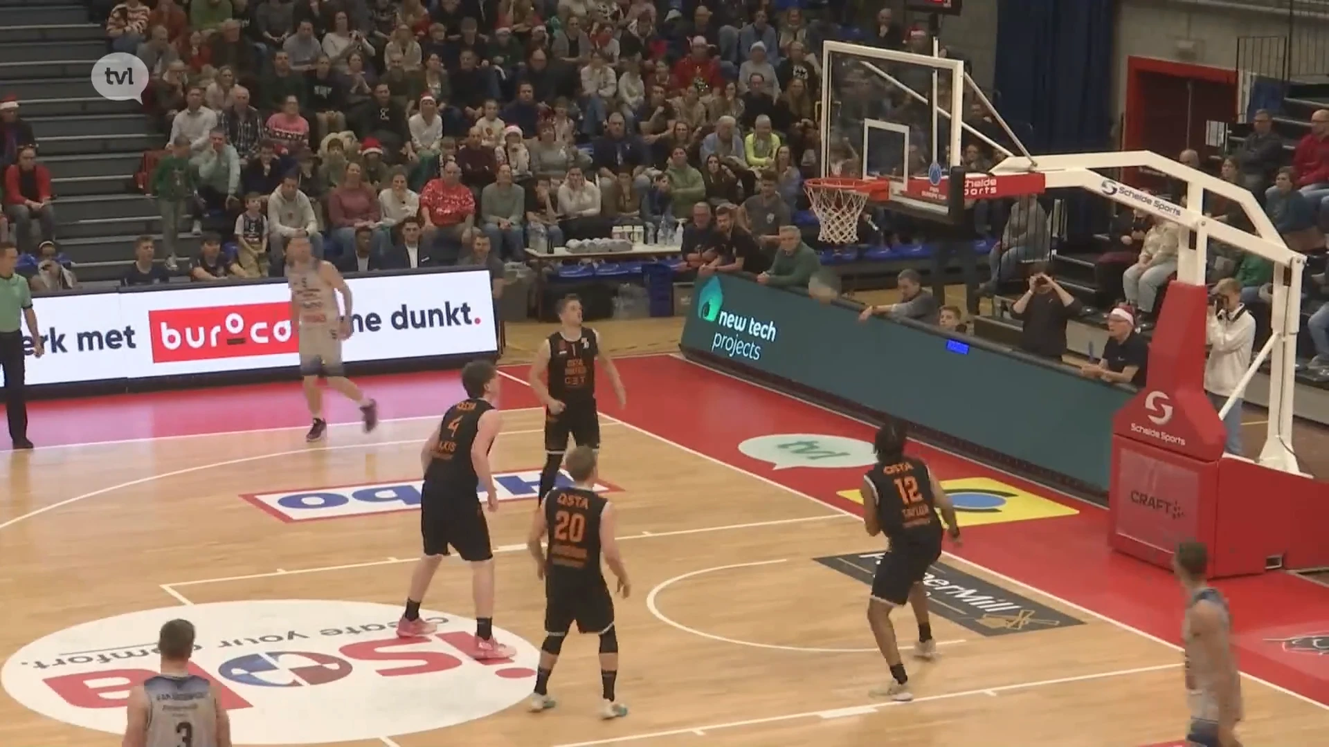 Limburg United wint met 30 punten verschil