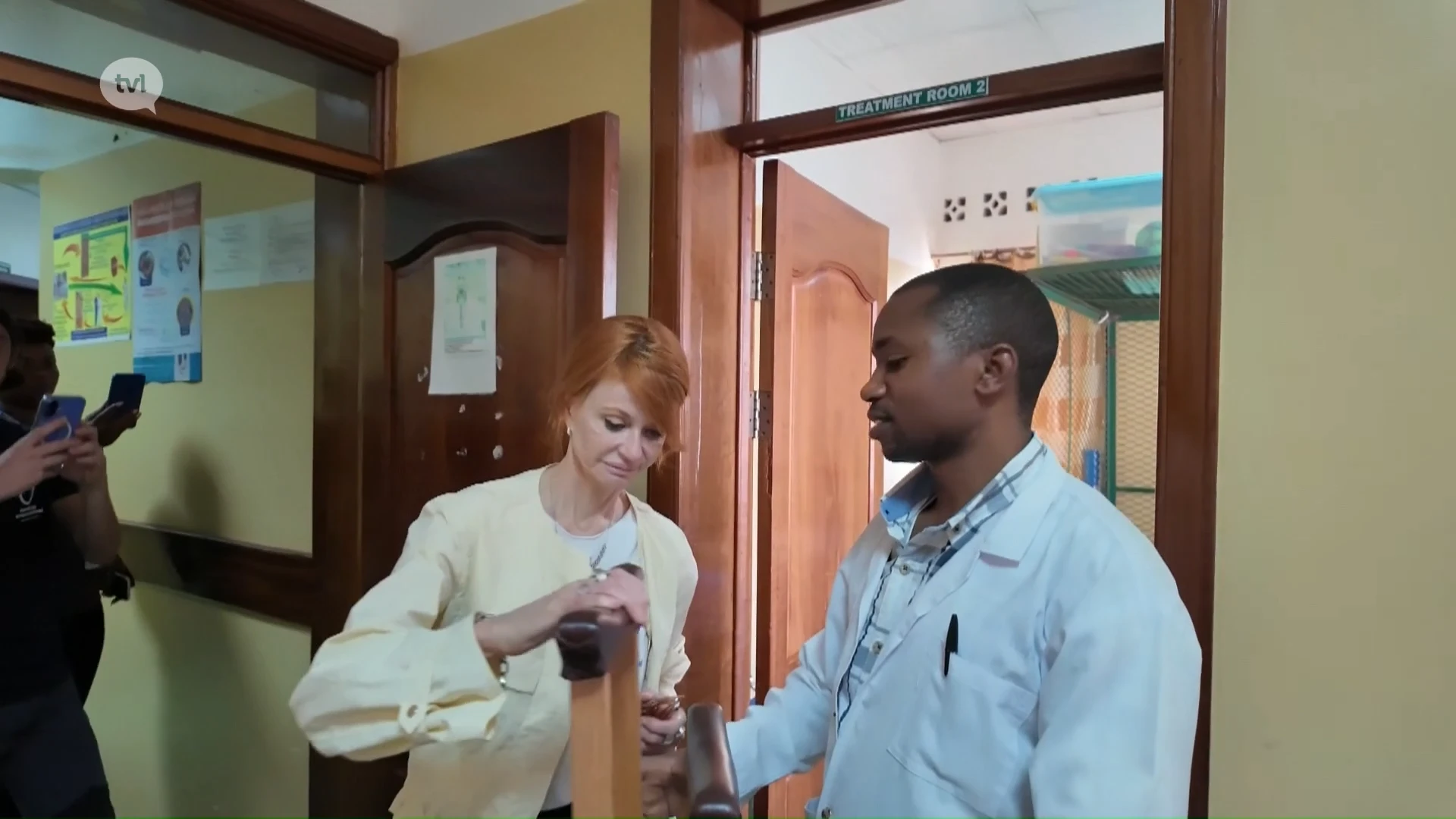 Axelle Red bezoekt humanitaire projecten van Handicap International in Rwanda