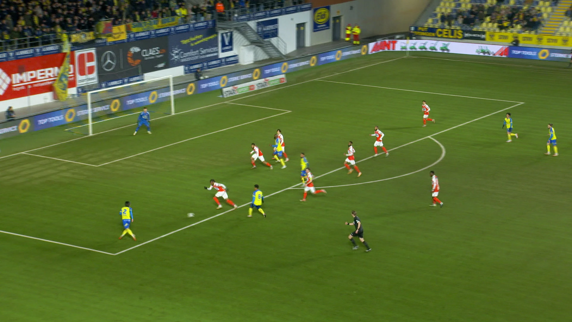 STVV pakt gouden driepunter in degradatiestrijd