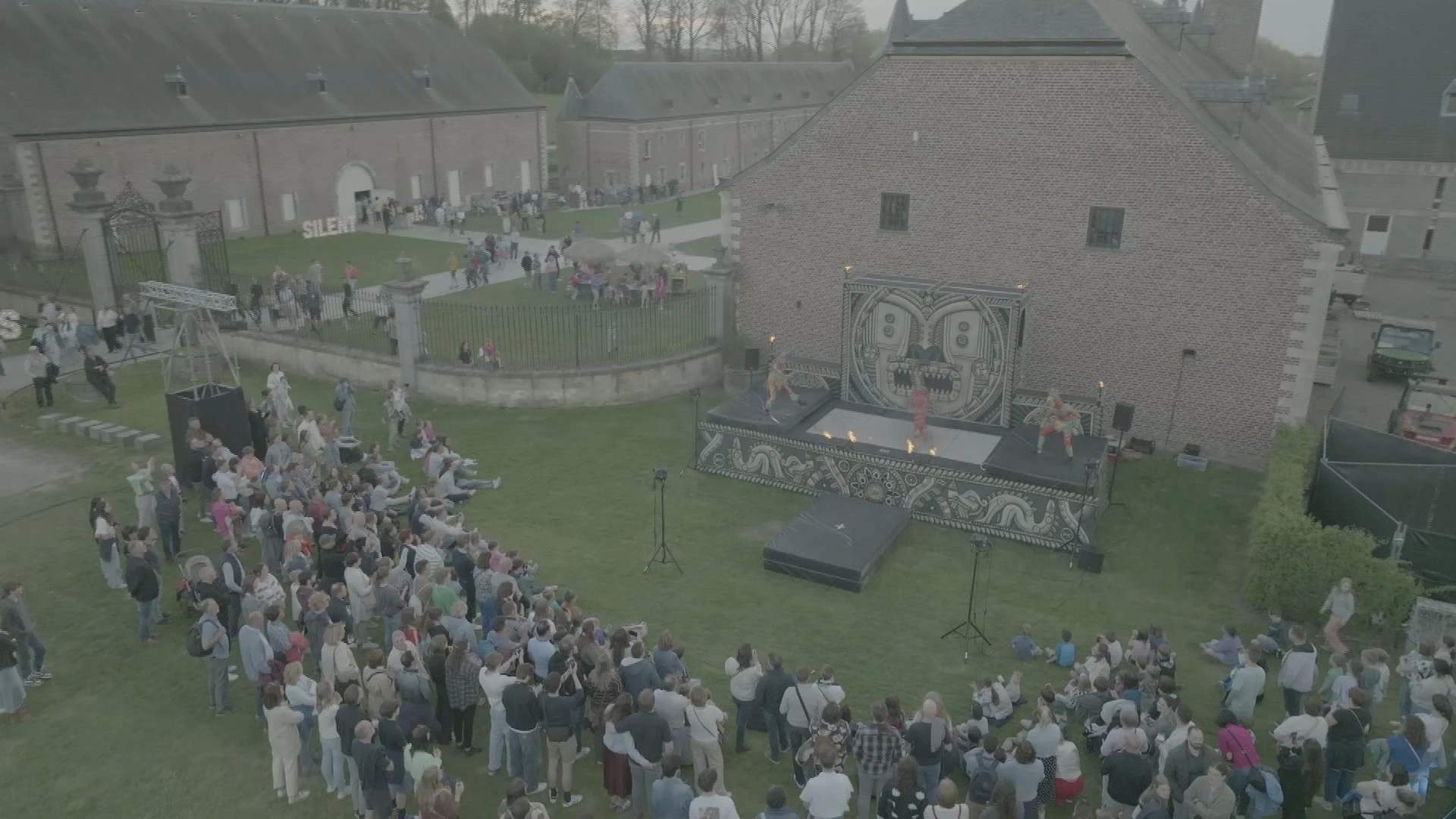 Bloesemfestival Lumineus lokt 3.000 bezoekers naar Alden Biesen