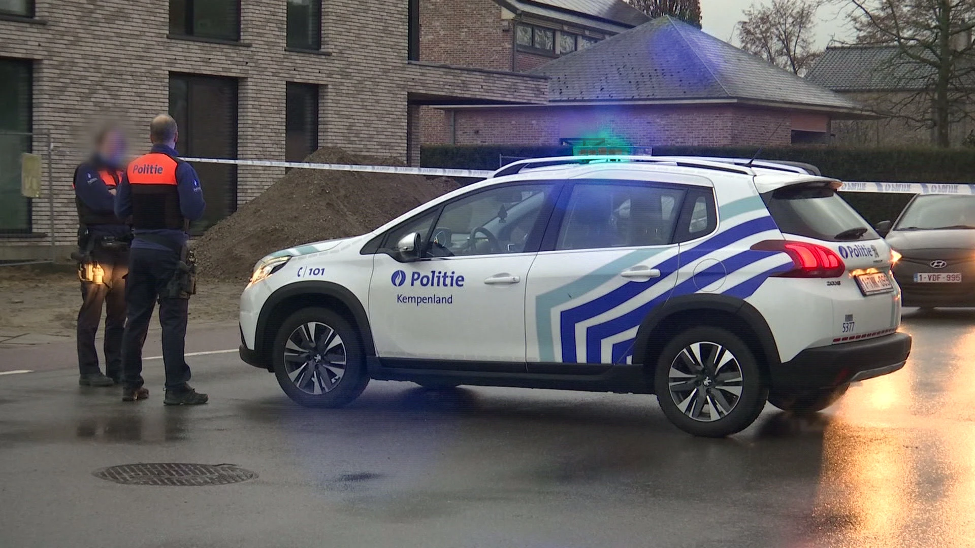 Werkstraf voor moeder van 12-jarige die agent in Peer neerstak