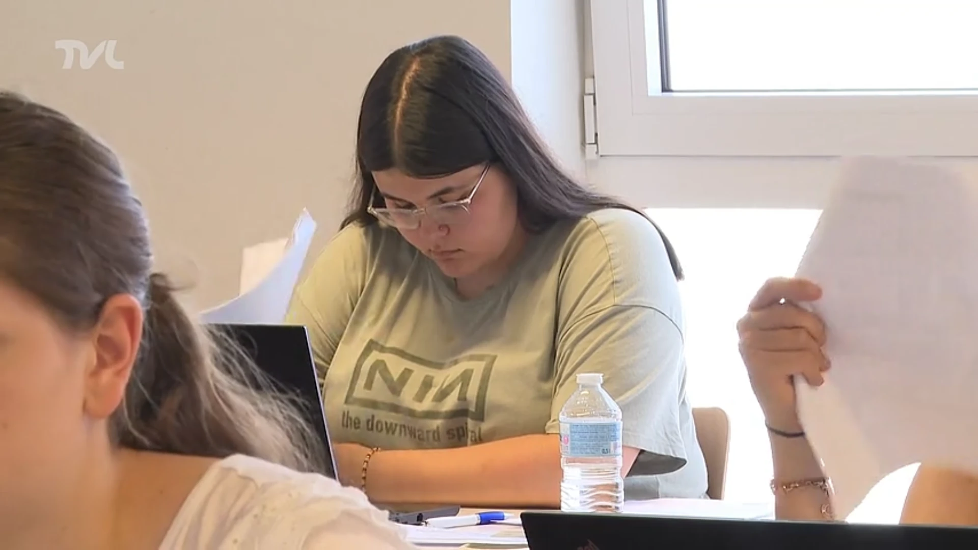 Studenten leggen toelatingsexamen af in de hitte