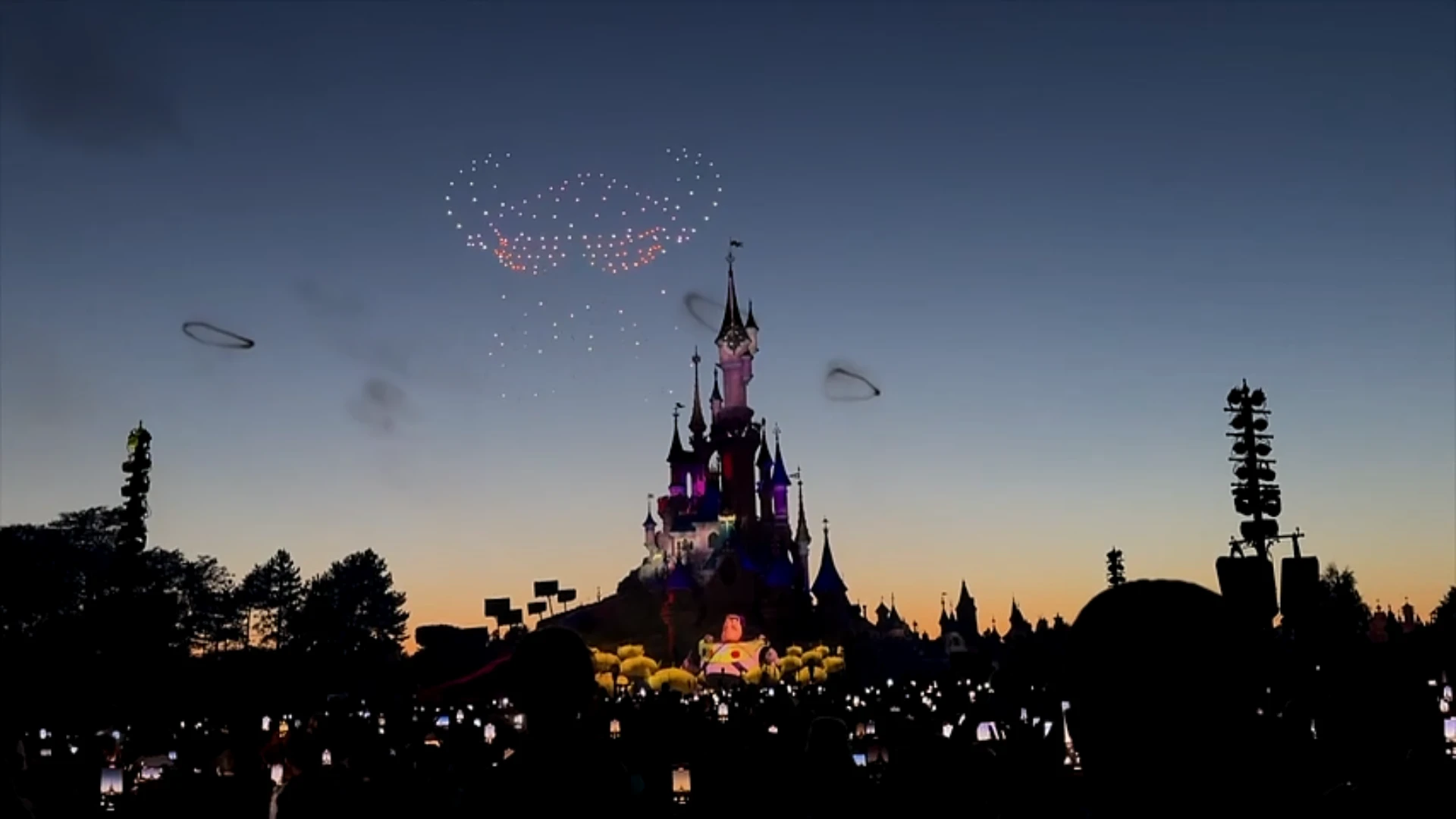 Hoofdafbeelding voor artikel TVL Reis Disneyland Parijs